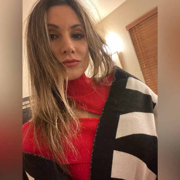 Meet your Posher, Yleana - Picture 17 of 17